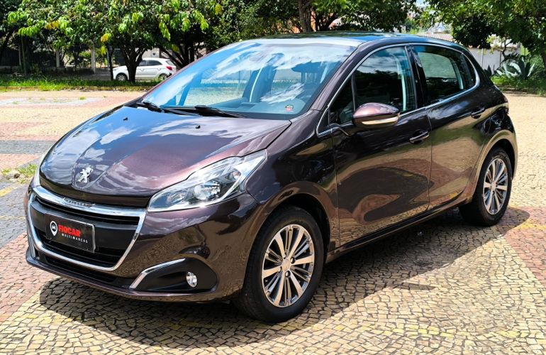 Peugeot 208 Griffe 1.6 16V (Flex) (Aut) - Foto #9
