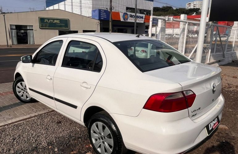Volkswagen Voyage 1.0 MPI Trendline (Flex) - Foto #6