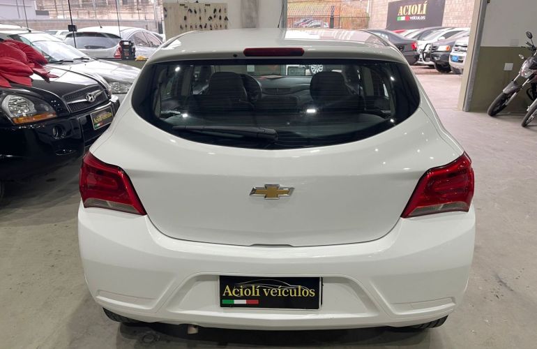 Chevrolet Onix 1.0 MPFi Joy 8V Flex 4p Manual - Foto #4