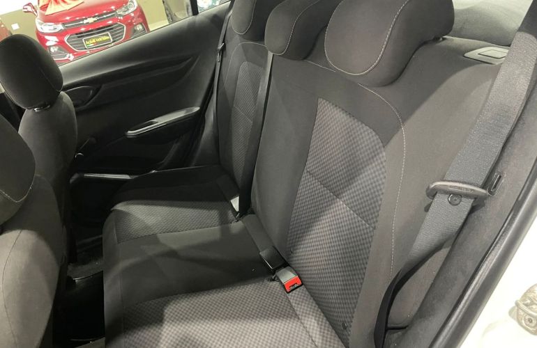 Chevrolet Onix 1.0 MPFi Joy 8V Flex 4p Manual - Foto #7