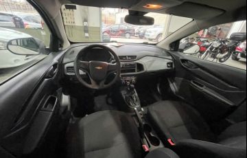 Chevrolet Onix 1.0 MPFi Joy 8V Flex 4p Manual - Foto #8