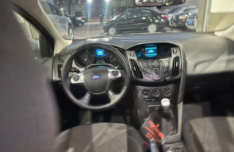 Ford Focus 1.6 S 16V Flex 4p Manual - Foto #6