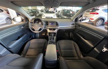 Hyundai Elantra 2.0 16v - Foto #5