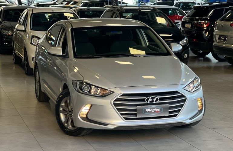 Hyundai Elantra 2.0 16v - Foto #9