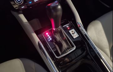 Jeep Commander 1.3 T270 Turbo Overland - Foto #8
