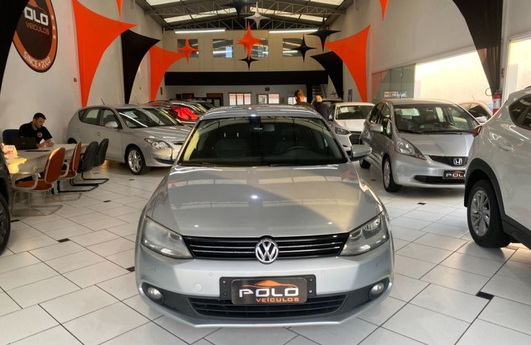 Volkswagen Jetta 2.0 Comfortline 120cv - Foto #1