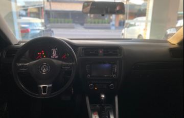 Volkswagen Jetta 2.0 Comfortline 120cv - Foto #5