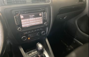 Volkswagen Jetta 2.0 Comfortline 120cv - Foto #6