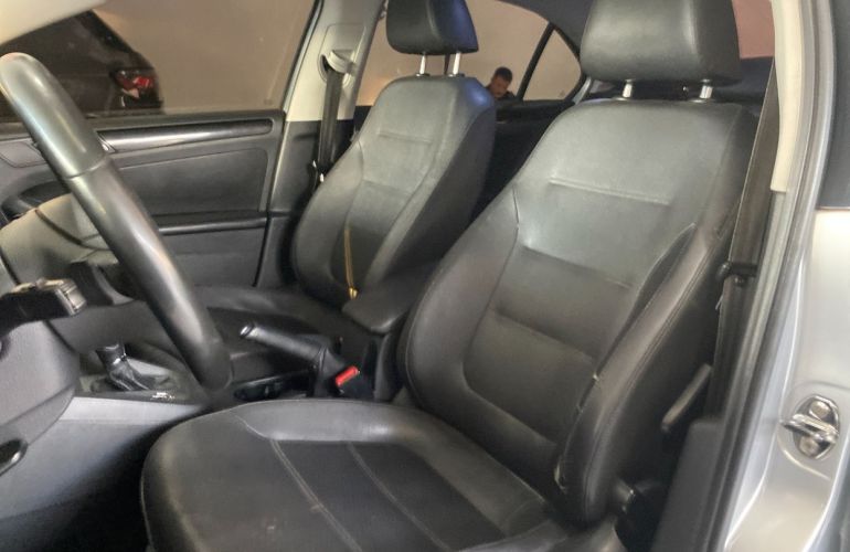 Volkswagen Jetta 2.0 Comfortline 120cv - Foto #7