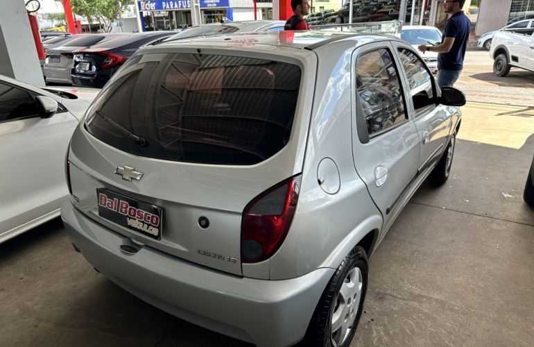 Chevrolet Celta LT 1.0 (Flex) - Foto #4