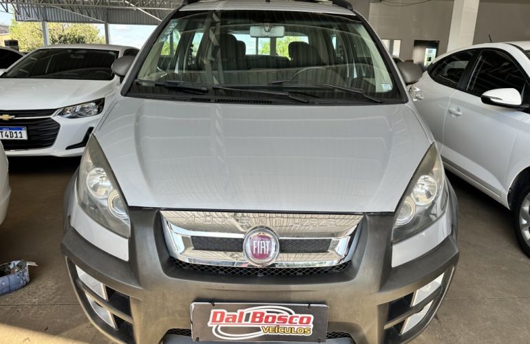 Fiat Idea Adventure 1.8 16V Dualogic (Flex) - Foto #2