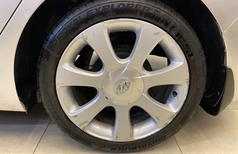 Hyundai Elantra 1.8 GLS 16v - Foto #10