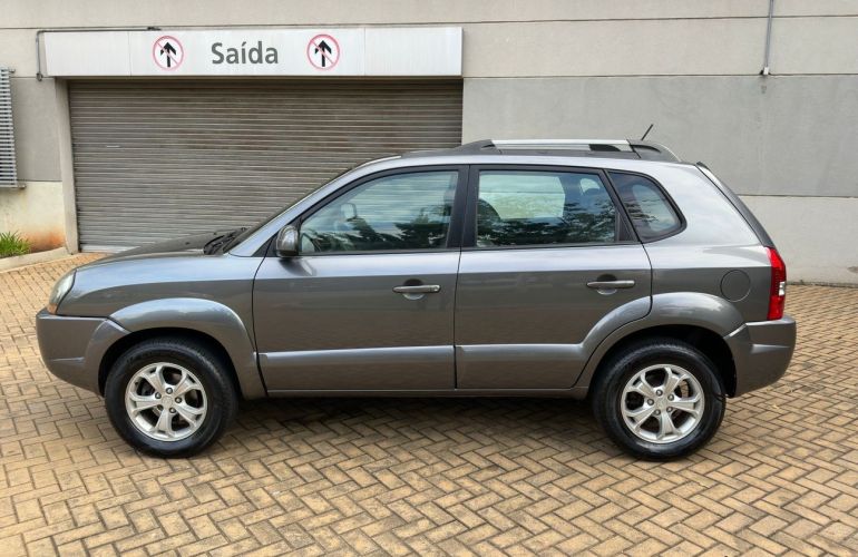 Hyundai Tucson 2.0 MPFi GLS 16V 143cv 2wd - Foto #2