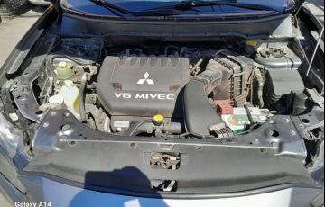 Mitsubishi Outlander 3.0 Gt4 4x4 V6 24v - Foto #5