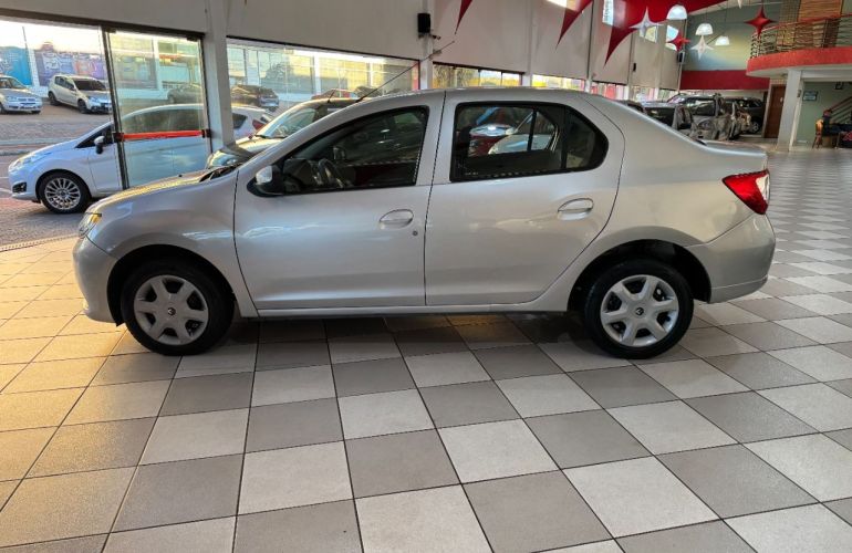 Renault Logan Expression 1.6 8V (Flex) - Foto #1