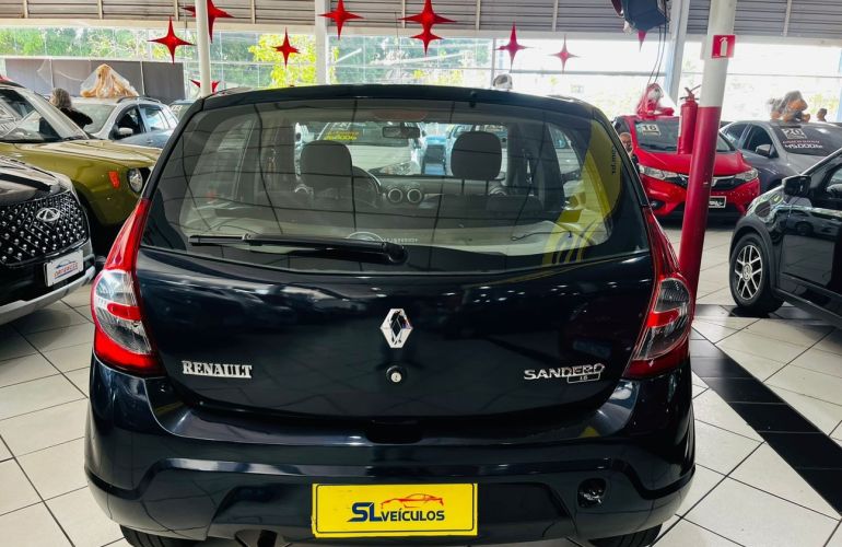 Renault Sandero 1.6 Expression 8V Hi-torque - Foto #4