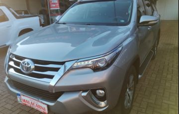Toyota SW4 2.8 TDI SRX 5L 4x4 (Aut) - Foto #2