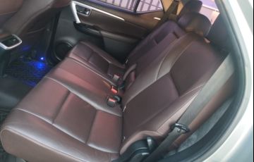 Toyota SW4 2.8 TDI SRX 5L 4x4 (Aut) - Foto #9