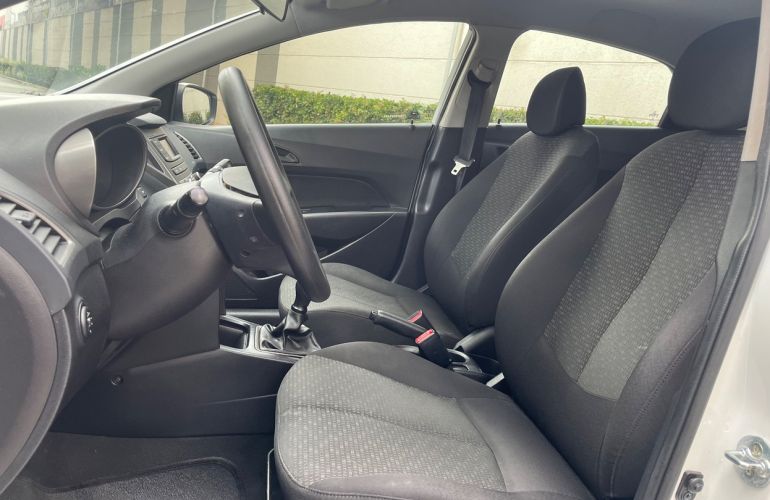 Hyundai Hb20 1.0 Comfort Plus 12v - Foto #9