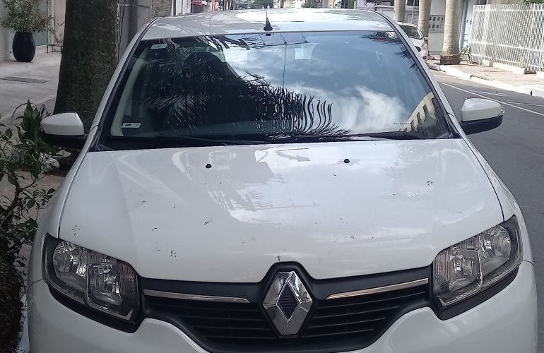 Renault Logan Dynamique 1.6 8V - Foto #1