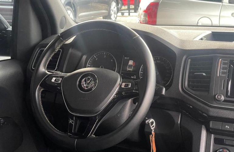 Volkswagen Amarok 3.0 V6 TDi Highline Extreme CD 4motion - Foto #6