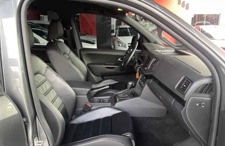 Volkswagen Amarok 3.0 V6 TDi Highline Extreme CD 4motion - Foto #10