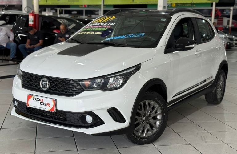 Fiat Argo 1.8 E.torq Trekking - Foto #3