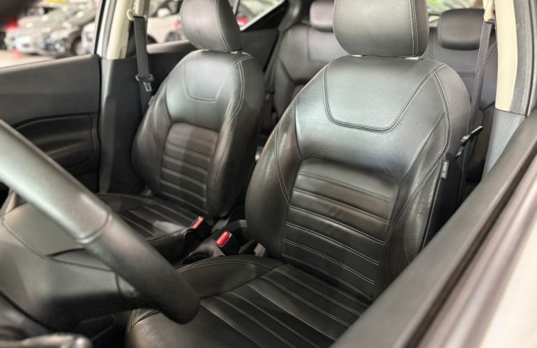 Nissan Kicks 1.6 16V Flexstart Advance - Foto #8