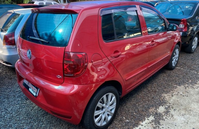 Volkswagen Fox 1.0 8V (Flex) 4p - Foto #4