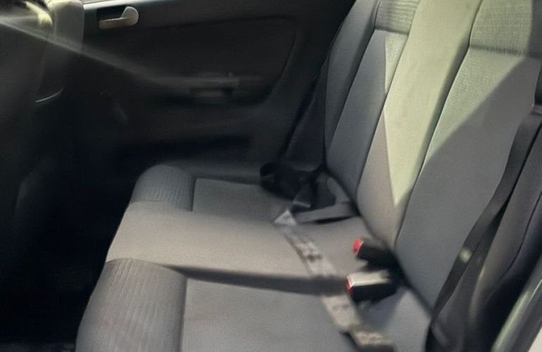 Volkswagen Gol 1.0 Mi 8v - Foto #9