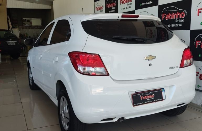 Chevrolet Onix 1.0 MPFi LT 8v - Foto #5