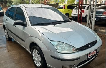 Ford Focus Hatch SE 1.6 16V TiVCT - Foto #3