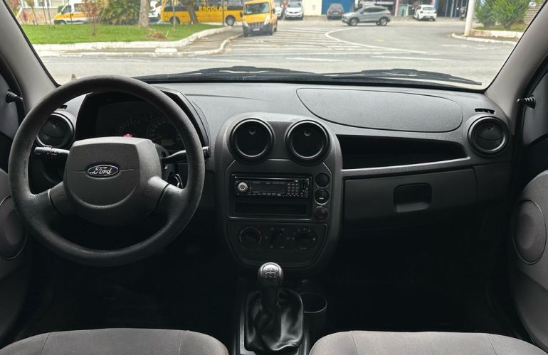 Ford Ka 1.0 MPi 8v - Foto #9