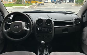 Ford Ka 1.0 MPi 8v - Foto #9