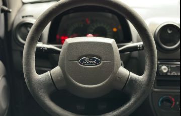 Ford Ka 1.0 MPi 8v - Foto #10