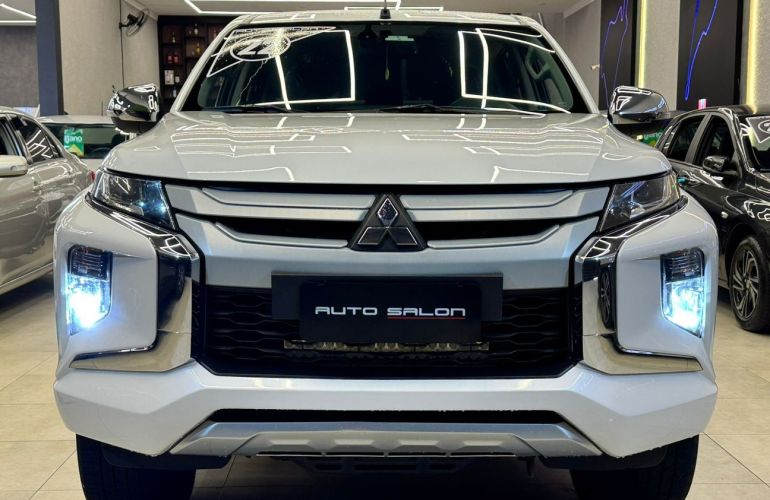 Mitsubishi L200 Triton 2.4 16V Turbo Sport Hpe CD 4x4 - Foto #2