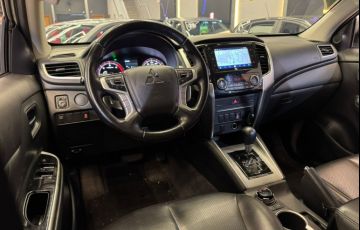 Mitsubishi L200 Triton 2.4 16V Turbo Sport Hpe CD 4x4 - Foto #7