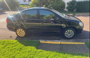 Volkswagen Polo Sedan 1.6 Mi 8v - Foto #4