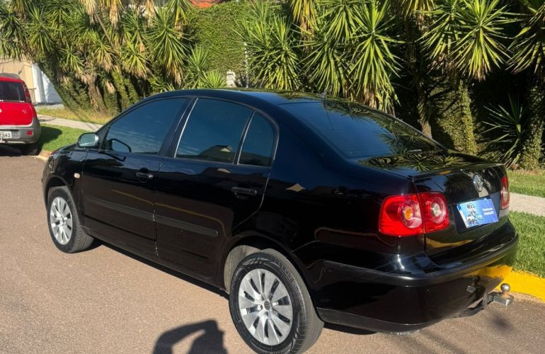 Volkswagen Polo Sedan 1.6 Mi 8v - Foto #7