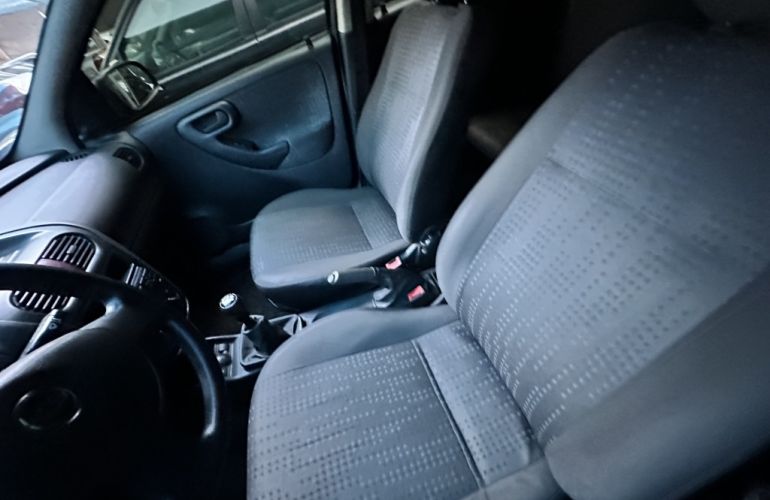 Chevrolet Corsa Hatch Maxx 1.4 (Flex) - Foto #4