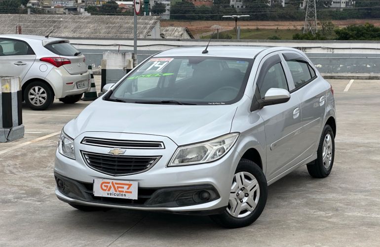 Chevrolet Onix 1.0 MPFi LT 8v - Foto #1