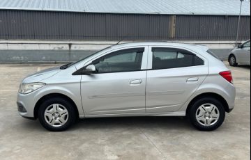 Chevrolet Onix 1.0 MPFi LT 8v - Foto #2