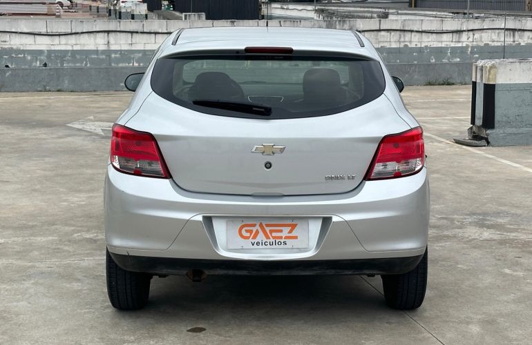 Chevrolet Onix 1.0 MPFi LT 8v - Foto #4