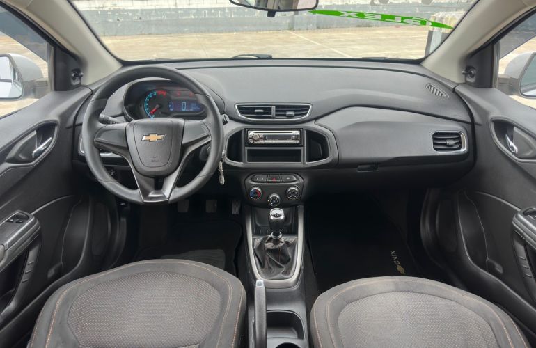 Chevrolet Onix 1.0 MPFi LT 8v - Foto #9