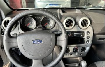 Ford Fiesta Hatch 1.6 (Flex) - Foto #6