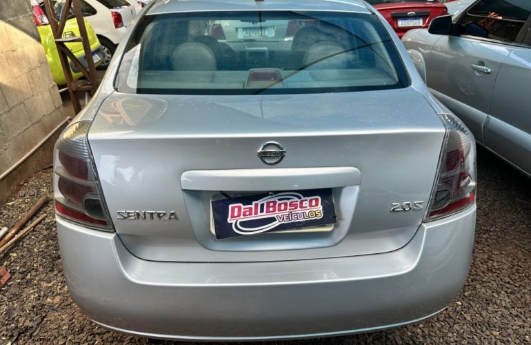 Nissan Sentra 2.0 S CVT - Foto #6
