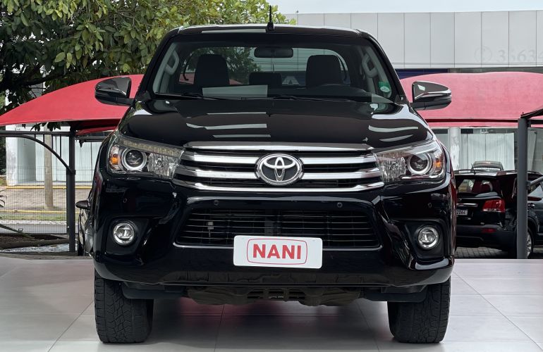 Toyota Hilux 2.8 TDI SRX CD 4x4 (Aut) - Foto #7