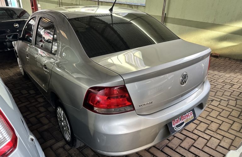 Volkswagen Voyage 1.0 MPI City (Flex) - Foto #4