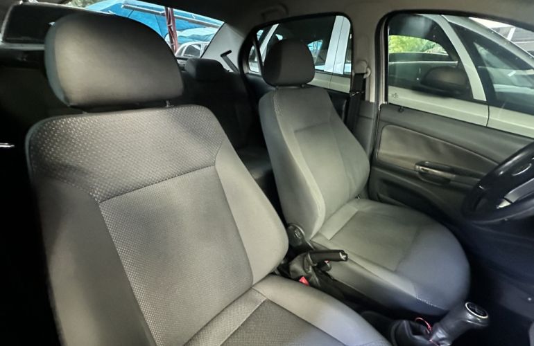 Volkswagen Voyage 1.0 MPI City (Flex) - Foto #5