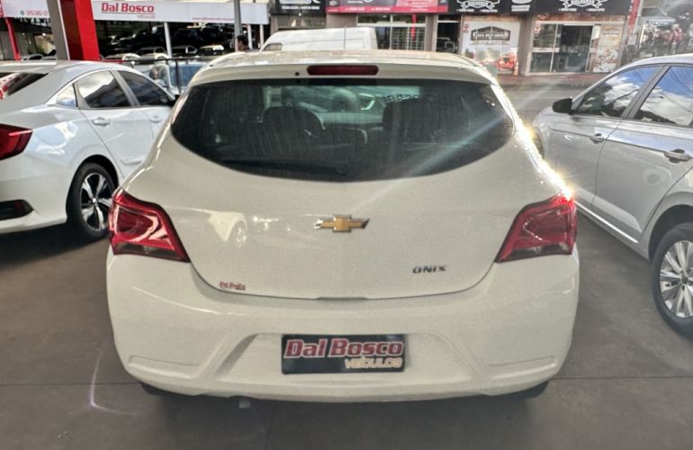Chevrolet Onix 1.0 Joy SPE/4 - Foto #8